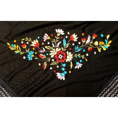 Mantoncillo regional bordado niña 446 pequeño